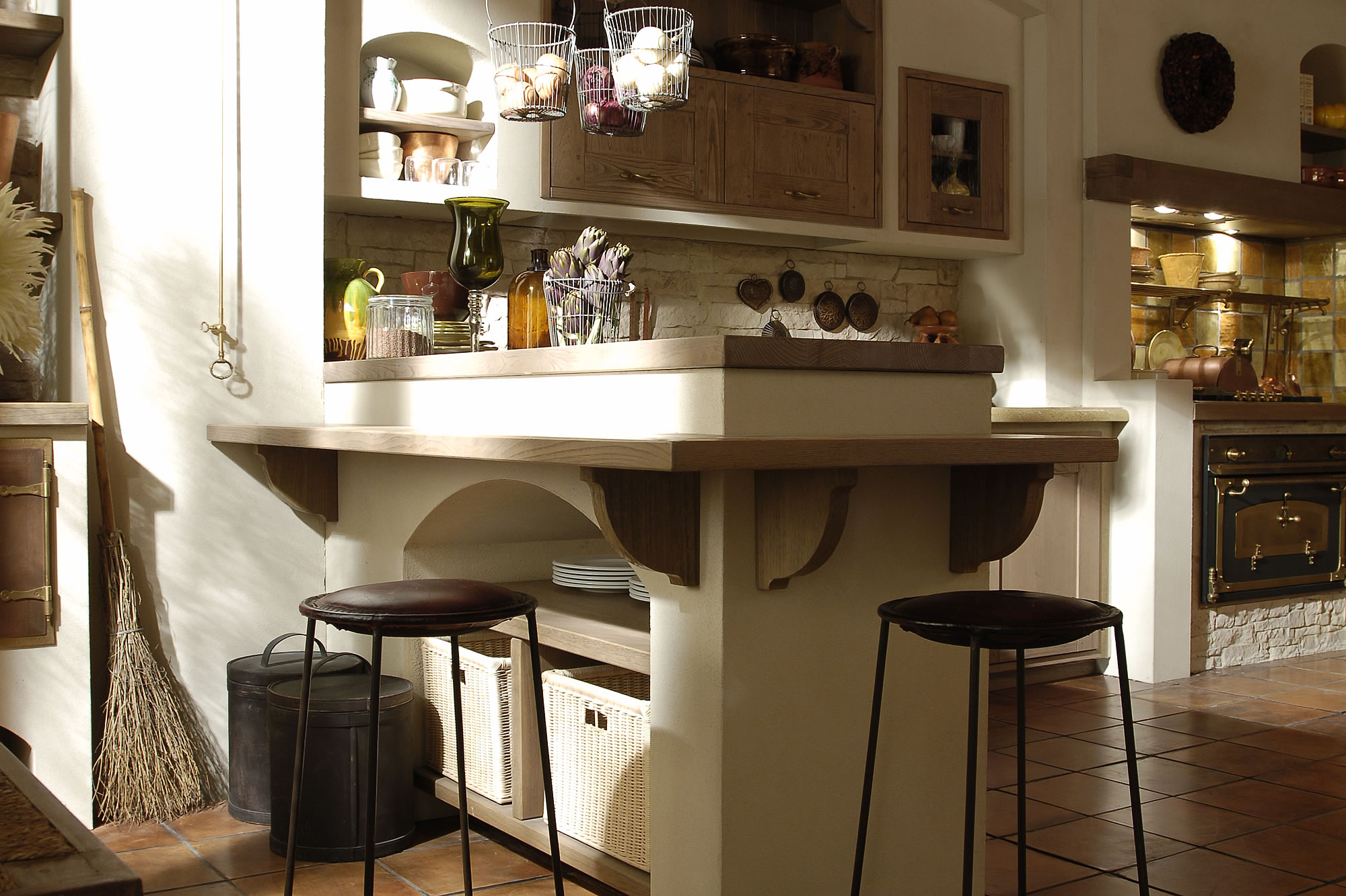 Cucine bianche country chic in muratura cucine in legno massello ...